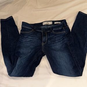 low rise Hollister jean leggings, dark wash, no rips size 5r/28